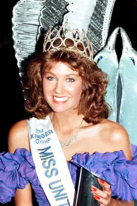 Framed Print : Kirsty Bertarelli, formerly Kirsty Roper, is pictured here after being crowned as Miss UK Framed Print : Kirsty Bertarelli, formerly Kirsty Roper, is pictured here after being crowned as Miss UK