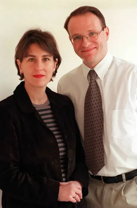 Framed Print : Kirsty Wark TV Presenter with husband January 1999 Alan Clements