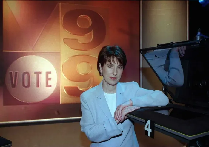 Framed Print : Kirsty Wark - TV Presenter - in Vote 99 studio at BBC in Glasgow May 1999