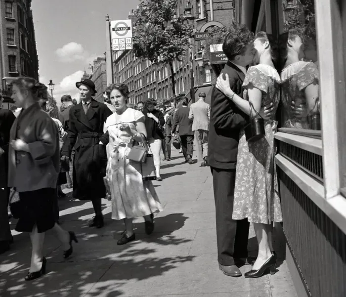 Framed Print : Kissing couple on the bus stop Framed Print : Kissing couple on the bus stop
