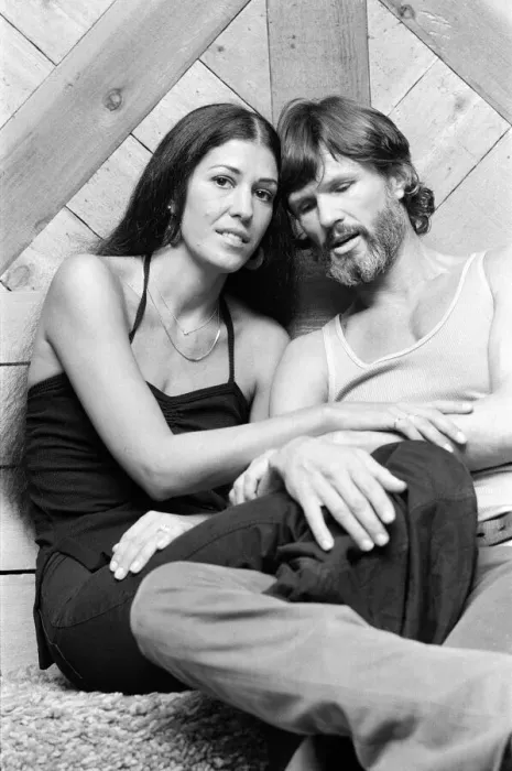 Framed Print : Kris Kristofferson and his wife Rita Coolidge during rehearsals for their super show in Framed Print : Kris Kristofferson and his wife Rita Coolidge during rehearsals for their super show in