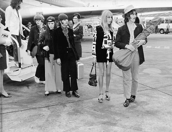 L-R: Peter Asher (Apple Records A&R), Maureen and Ringo Starr