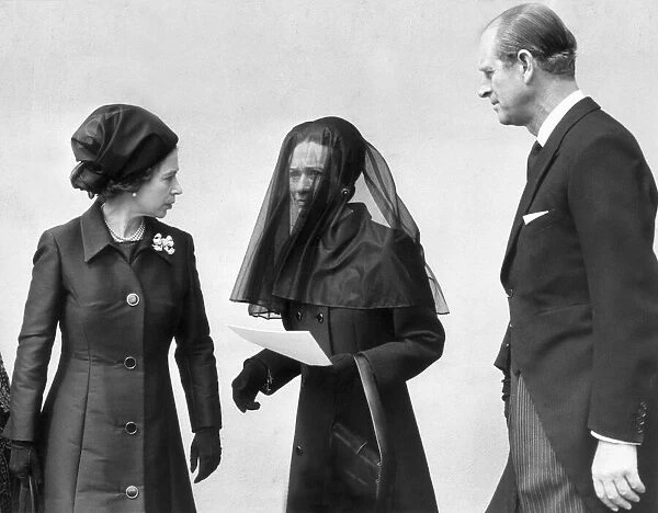 (L-R) QUEEN ELIZABETH II, THE DUCHESS OF WINDSOR, AND PRINCE PHILIP PRINCE AT THE DUKE OF