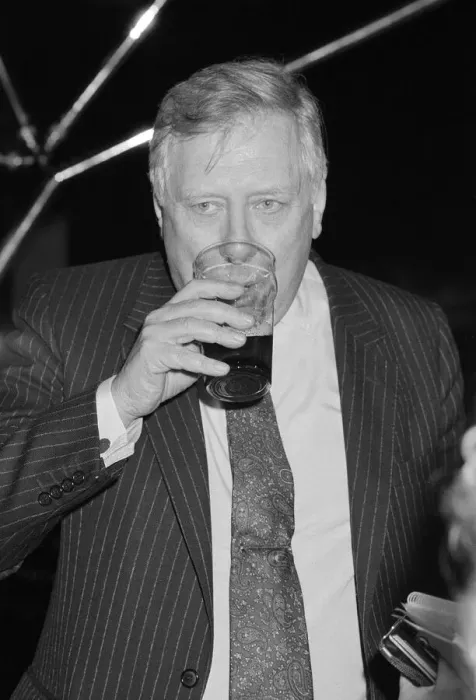 Framed Print : Labour Deputy Leader Roy Hattersley at the Dome Nightclub. 20th March 1990 Framed Print : Labour Deputy Leader Roy Hattersley at the Dome Nightclub. 20th March 1990