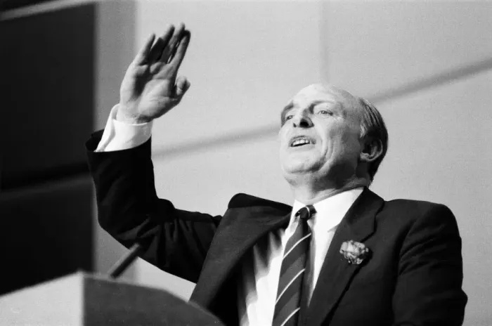 Framed Print : Labour leader Neil Kinnock on the day of the 1987 general election in Pontllanfraith