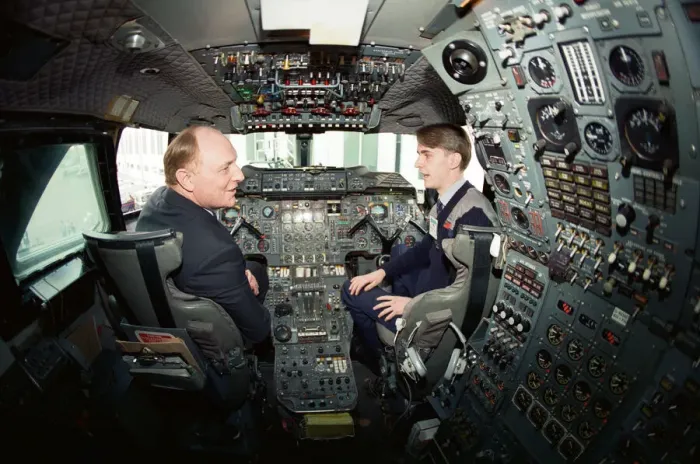 Framed Print : Labour leader Neil Kinnock visits the British Airways training centre at Heathrow Airport Framed Print : Labour leader Neil Kinnock visits the British Airways training centre at Heathrow Airport