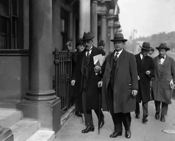 Framed Print : Labour Leader Ramsay MacDonald seen here with union leaders entering the TUC building in Framed Print : Labour Leader Ramsay MacDonald seen here with union leaders entering the TUC building in