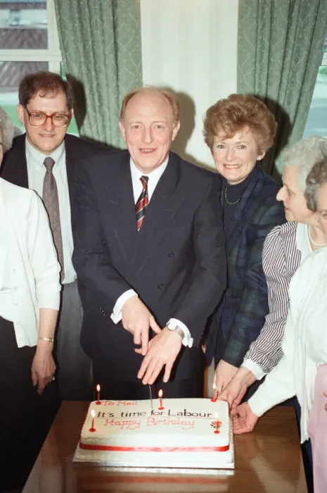 Framed Print : The Labour Party campaigning in Scotland ahead of the 1992 General Election Framed Print : The Labour Party campaigning in Scotland ahead of the 1992 General Election