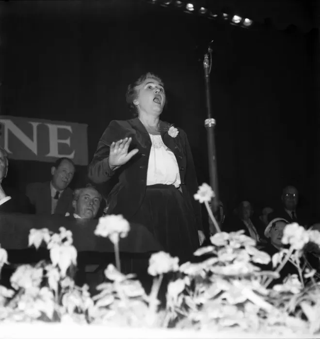 Framed Print : Labour Party Conference 1952 Jennie Lee addresses Tribune