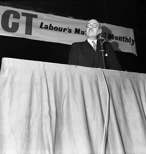 Labour Party Conference 1953: Clem Attlee addressing meeting. September 1953 D5844-003