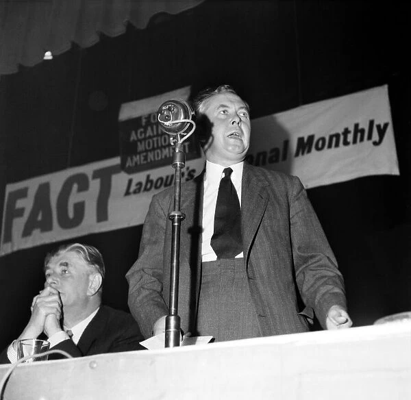 Labour Party Conference 1953. Harold Wilson makes a speech to conference. D5931-002