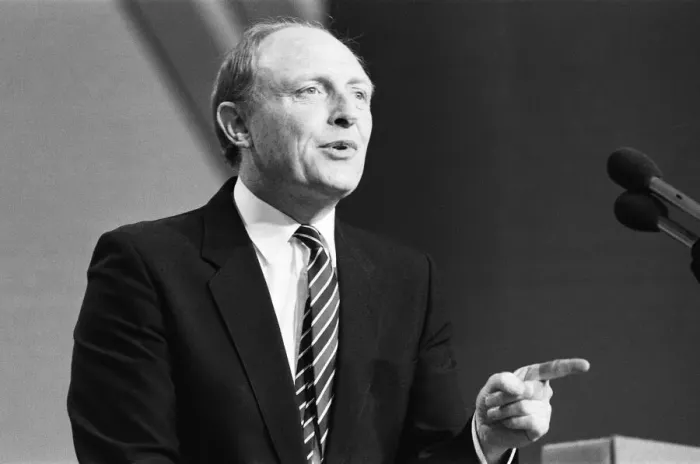 Framed Print : Labour Party conference, Bournemouth. Leader Neil Kinnock delivers a speech Framed Print : Labour Party conference, Bournemouth. Leader Neil Kinnock delivers a speech