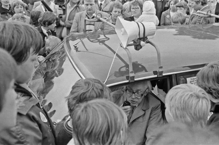 Framed Print : Labour Party Leader Michael Foot out campaigning in Tredegar, Gwent Framed Print : Labour Party Leader Michael Foot out campaigning in Tredegar, Gwent