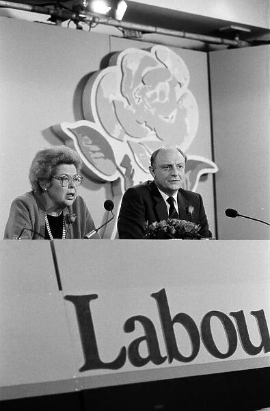 Labour Party meeting ahead of the 1987 general election