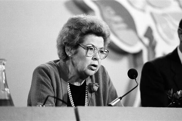 Labour Party meeting ahead of the 1987 general election. MP Jo Richardson. 18th May 1987