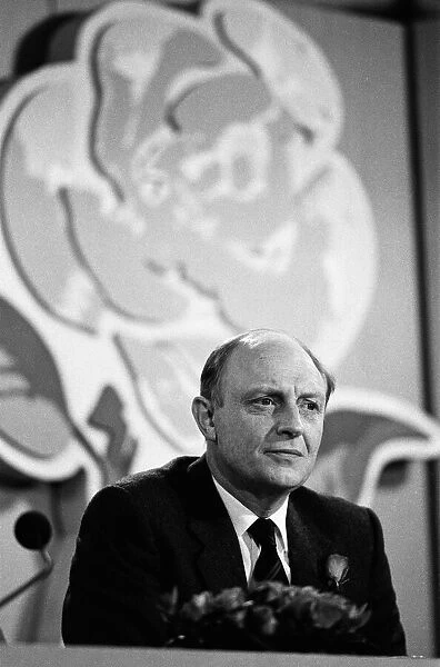 Labour Party meeting ahead of the 1987 general election. Leader Neil Kinnock