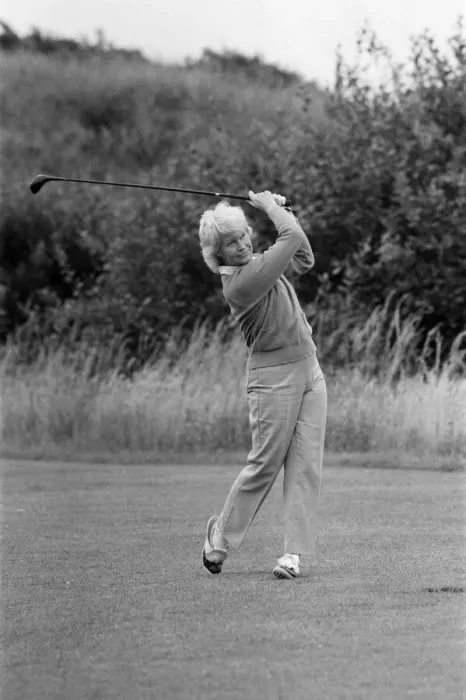 Framed Print : Ladies British Open Championship at Southport. Dr. Geraldine Costello. 29th July 1982
