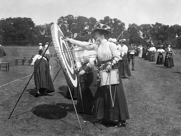 Lady archers at Beddington Park, Friday 28th June 1907