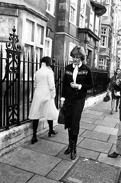 Lady Diana Spencer leaving her flat in Kensington, London (Photos ...