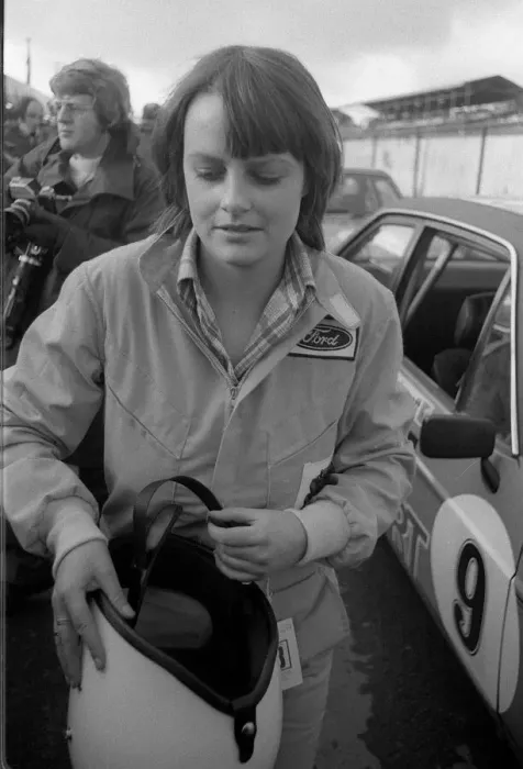 Framed Print : Lady Jane Wellesley at Brands Hatch motor racing circuit Friend of Prince Charles Framed Print : Lady Jane Wellesley at Brands Hatch motor racing circuit Friend of Prince Charles
