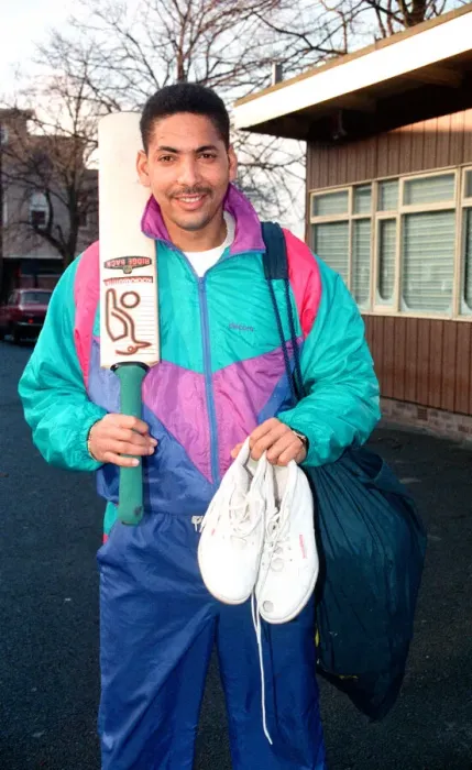 Framed Print : Lancashire and England cricketer Phil DeFreitas 10th December 1990 Framed Print : Lancashire and England cricketer Phil DeFreitas 10th December 1990