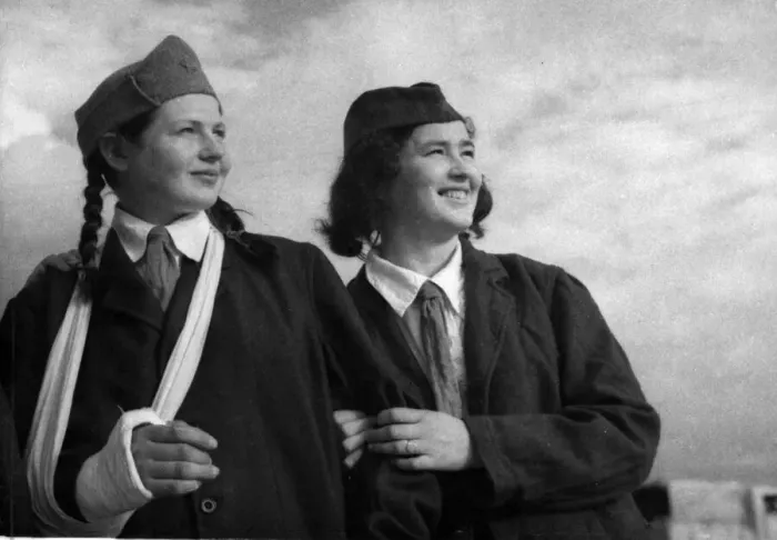 Framed Print : A large number of Yugoslav guerrilla fighters have arrived in Malta Framed Print : A large number of Yugoslav guerrilla fighters have arrived in Malta