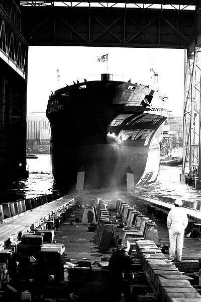 The launch of the merchant ship Johanna Oldendorff at the Southwick slipway of North-East