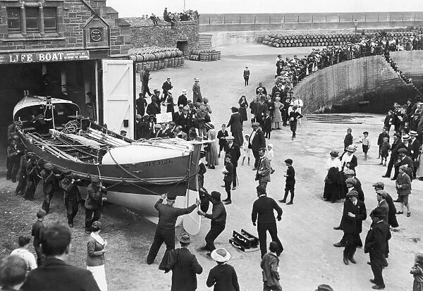 Launch of Peel Lifeboat. 15th August 1913