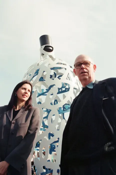 Framed Print : The launch of the sculpture Bottle of Notes, a piece of public art by Claes Framed Print : The launch of the sculpture Bottle of Notes, a piece of public art by Claes