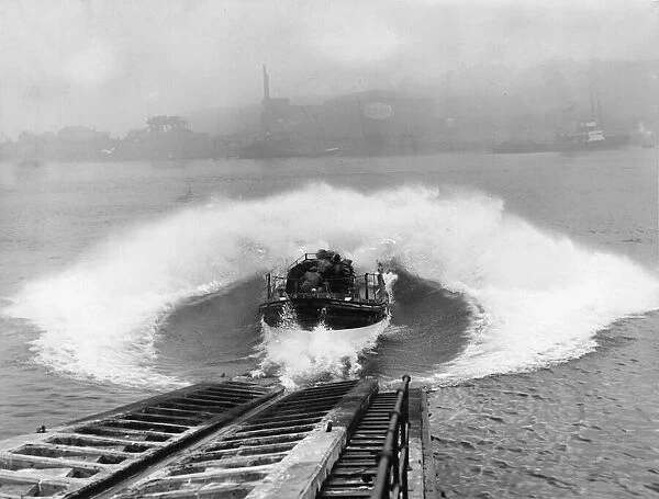Launch of The Tynesider lifeboat at Tynemouth. Information on the boat