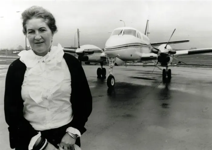 Framed Print : Laura Ashley with her private jet 23 / 03 / 1981 Framed Print : Laura Ashley with her private jet 23 / 03 / 1981