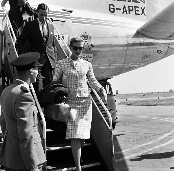 Lauren Bacall arriving at London Airport from Rome. 18th June 1959