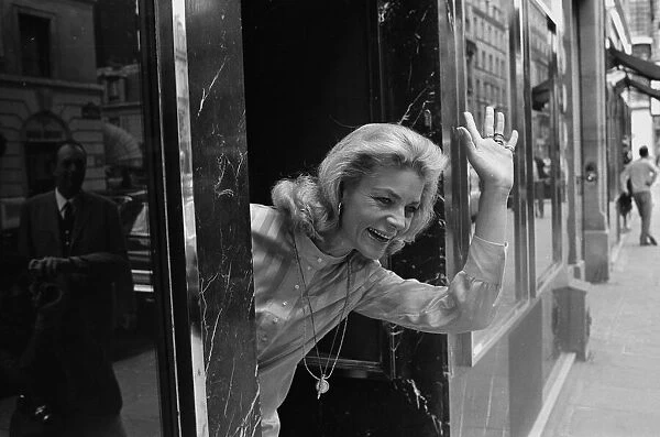 Lauren Bacall shopping in Paris France July 1968