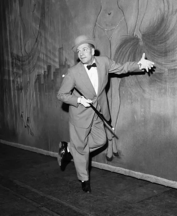 Framed Print : Laurence Olivier pictured during rehearsals for the play
