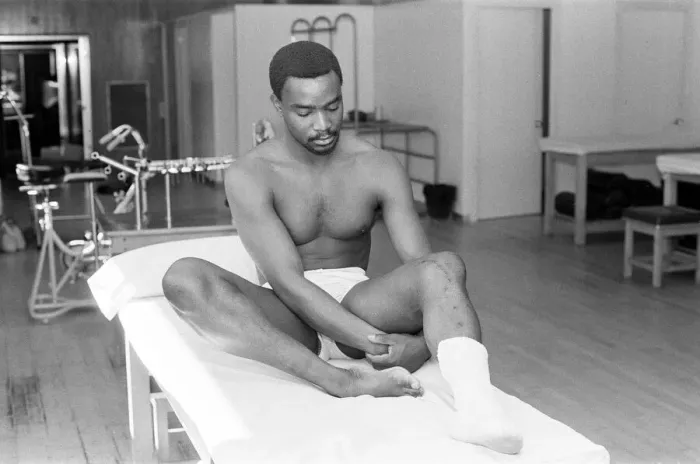 Framed Print : Laurie Cunningham pictured on medical table the Bernabeu Stadium Framed Print : Laurie Cunningham pictured on medical table the Bernabeu Stadium