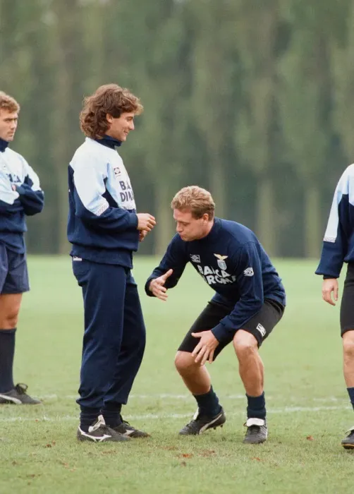 Framed Print : Lazio footballer Paul Gascoigne clowning around with teammates during a team training Framed Print : Lazio footballer Paul Gascoigne clowning around with teammates during a team training