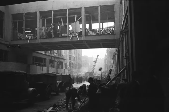 Framed Print : LCC and Civil Defence workers seen here clearing up following a V2 explosion at the Red
