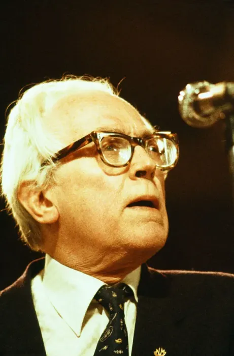 Framed Print : Leader of the Labour Party Michael Foot. September 1982 Framed Print : Leader of the Labour Party Michael Foot. September 1982