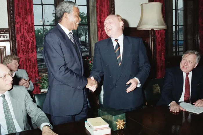 Framed Print : Leader of the Labour party Neil Kinnock meets Nelson Mandela. 4th July 1990
