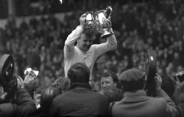 Framed Print : League Cup Final 1968. Arsenal v. Leeds. Billy Bremner is chaired by team mates Framed Print : League Cup Final 1968. Arsenal v. Leeds. Billy Bremner is chaired by team mates