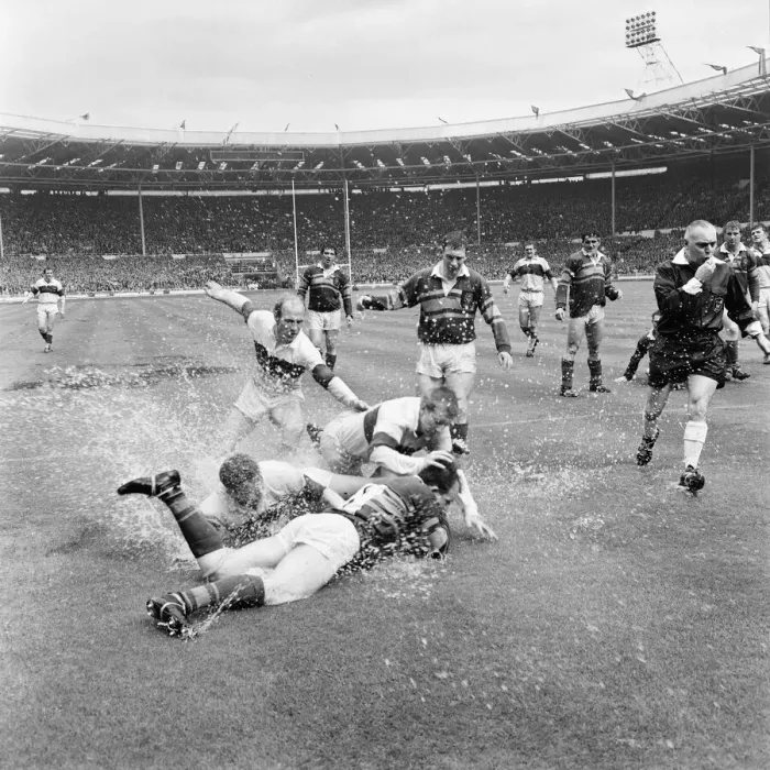 Framed Print : Leeds 11-10 Wakefield Trinity, Rugby League Challenge Cup Final match at Wembley Stadium Framed Print : Leeds 11-10 Wakefield Trinity, Rugby League Challenge Cup Final match at Wembley Stadium