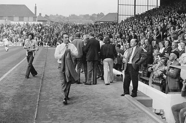Leeds Manager Brian Clough seen here walking to the dug out at the start of the game