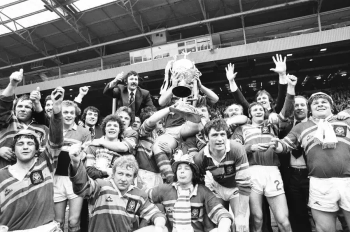 Framed Print : The Leeds RLFC seen here celebrating their 14 - 12 victory over St Helens in the Rugby Framed Print : The Leeds RLFC seen here celebrating their 14 - 12 victory over St Helens in the Rugby