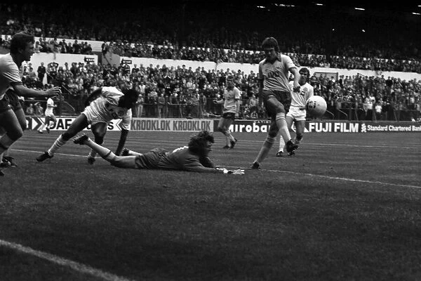 Leeds United 0 v. Arsenal 0. Division one football. September 1981 MF03-14-037