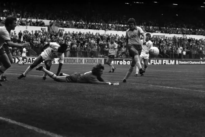 Framed Print : Leeds United 0 v. Arsenal 0. Division one football. September 1981 MF03-14-037 Framed Print : Leeds United 0 v. Arsenal 0. Division one football. September 1981 MF03-14-037