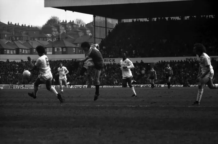 Framed Print : Leeds United 0 v. Manchester United 0. April 1982 MF06-22-106 Local Caption
