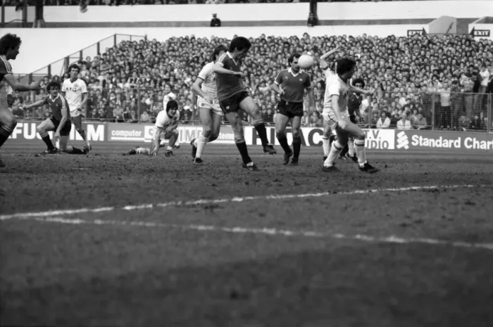 Framed Print : Leeds United 0 v. Manchester United 0. April 1982 MF06-22-060 Local Caption Framed Print : Leeds United 0 v. Manchester United 0. April 1982 MF06-22-060 Local Caption