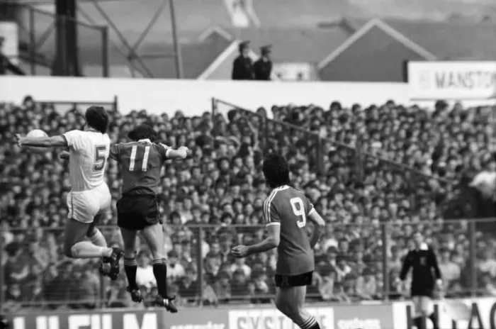 Framed Print : Leeds United 0 v. Manchester United 0. April 1982 MF06-22-078 Local Caption