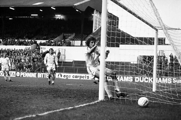 Leeds United 0 v. Southampton 3. Division One Football. January 1981 MF01-07-007