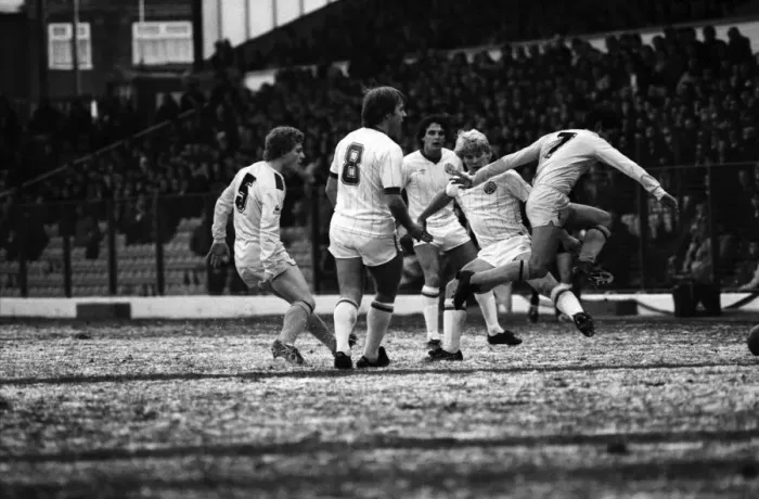 Framed Print : Leeds United 0 v. Tottenham Hotspur 0. Decemebr 1981 MF04-04-045